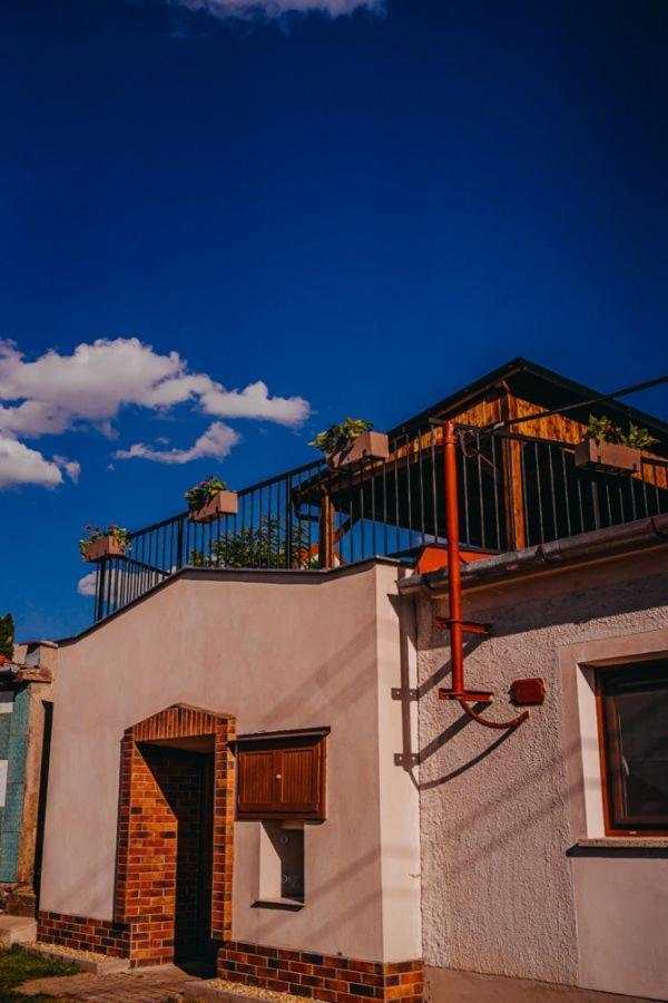 Appartement Deduv Sklep à Hlohovec Extérieur photo